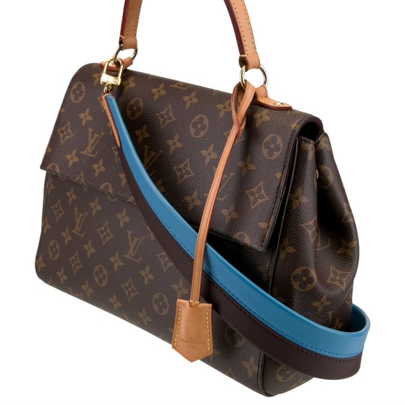 Authenticated Louis Vuitton LV Calfskin Cluny MM Shoulder Strap in Blue Glacial - Picture 12 of 16